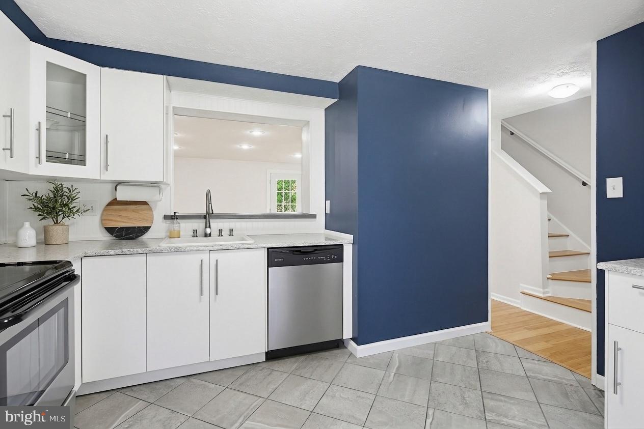 GLEN OAKS - Residential