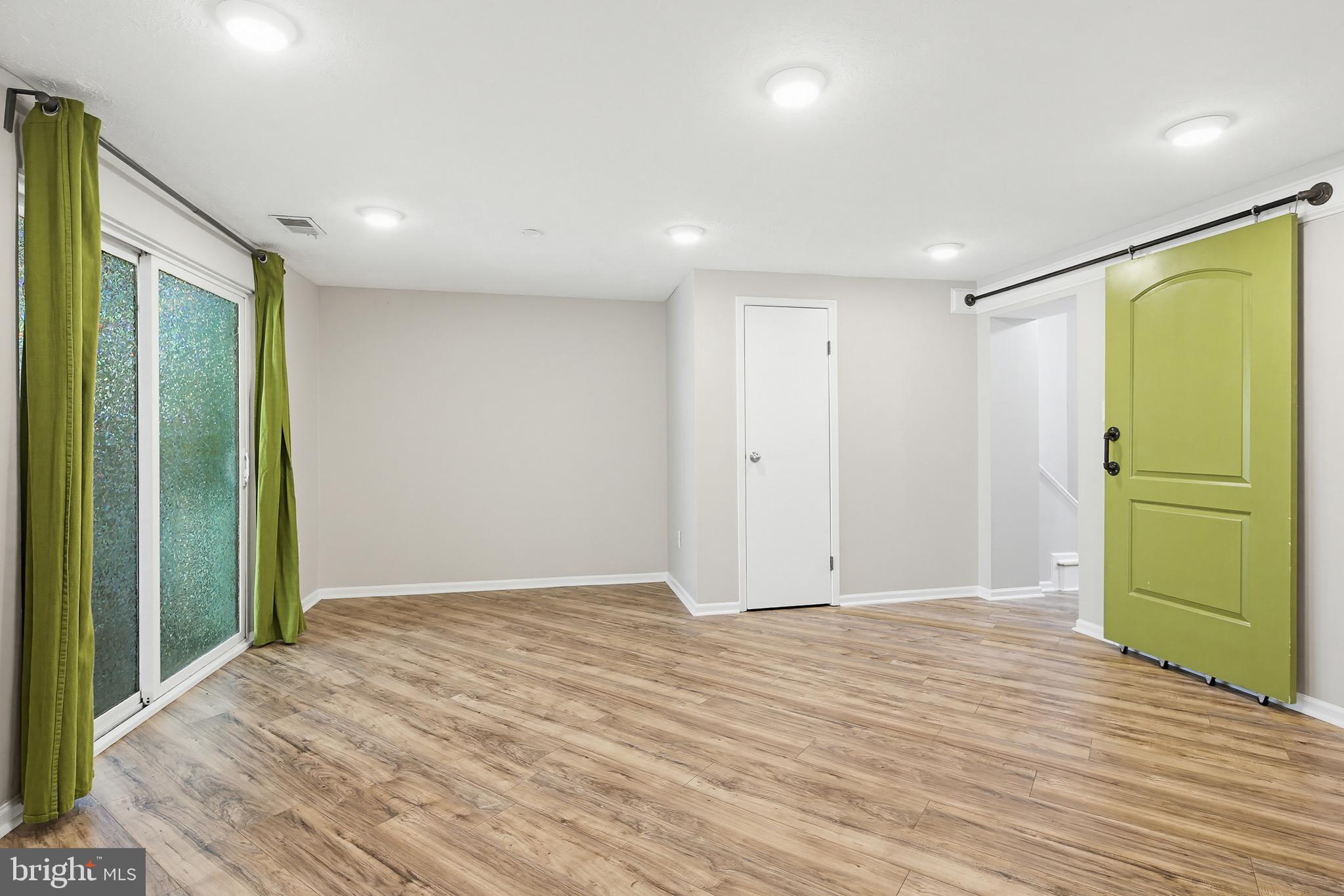 GLEN OAKS - Residential
