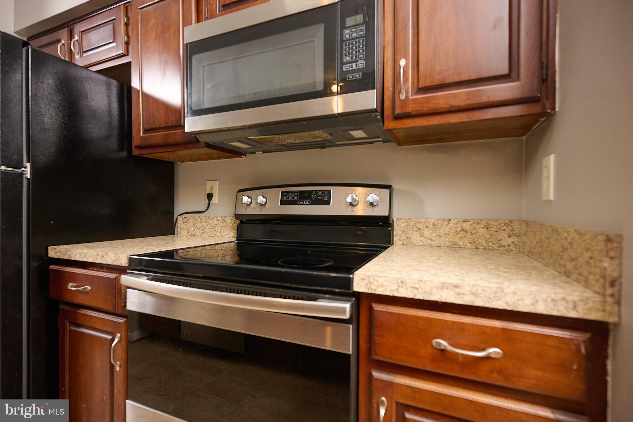 1492 GREENBRIAR CIRCLE 1-1492