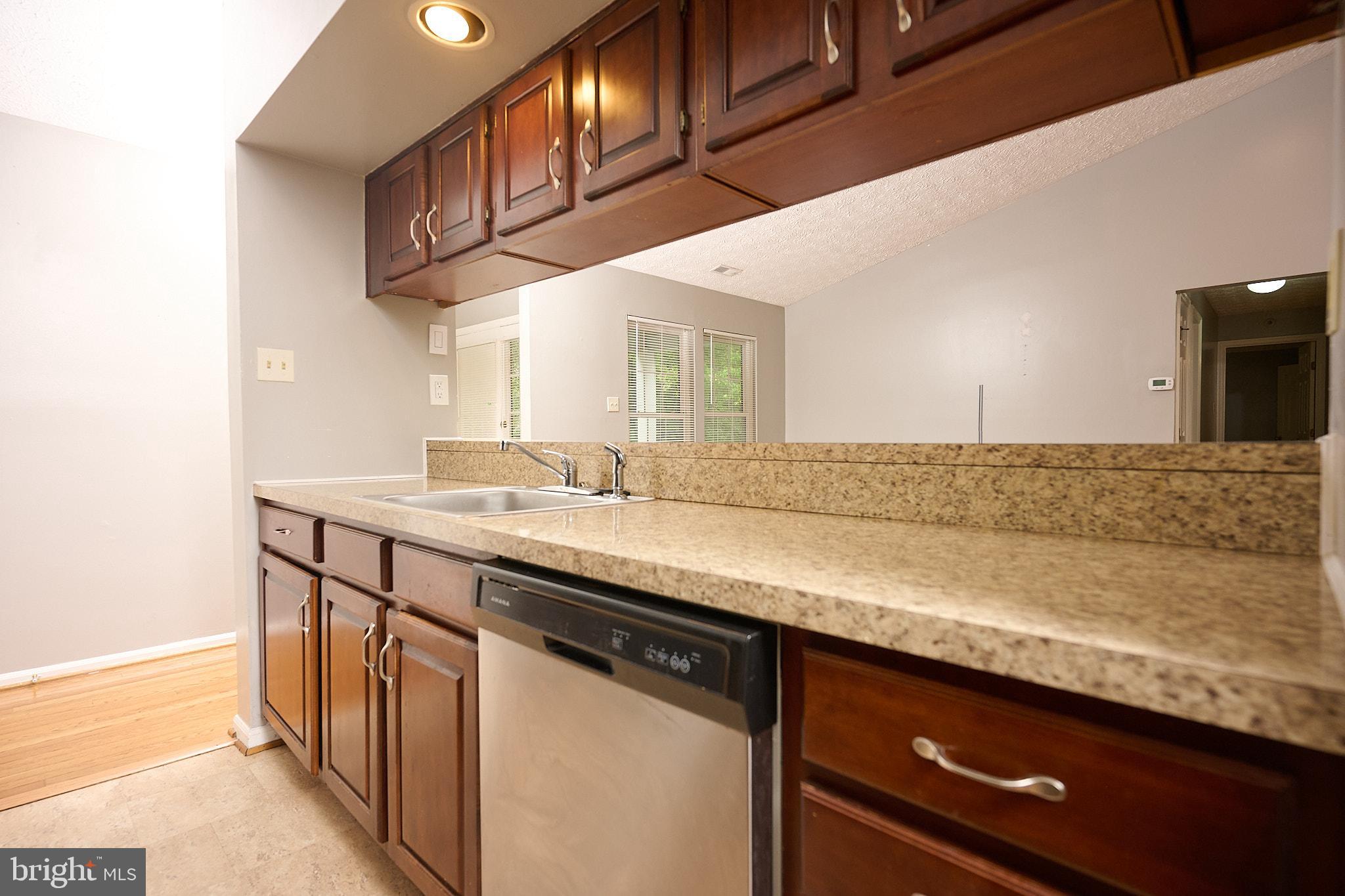 1492 GREENBRIAR CIRCLE 1-1492