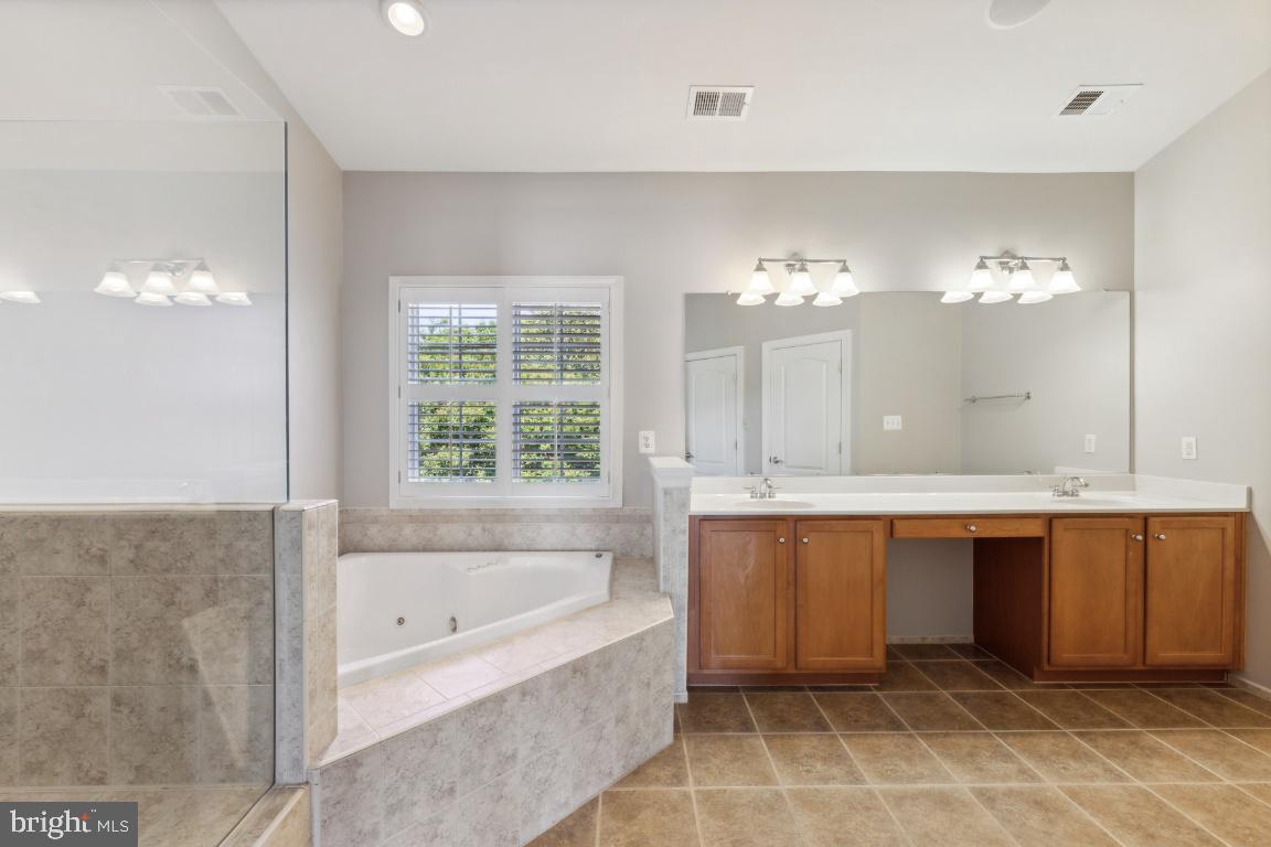 LANSDOWNE ON THE POTOMAC - Residential Lease