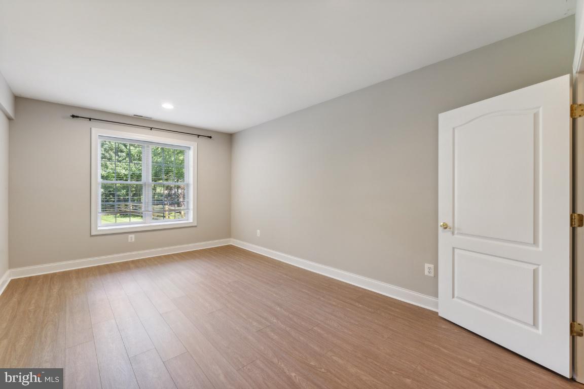 LANSDOWNE ON THE POTOMAC - Residential Lease