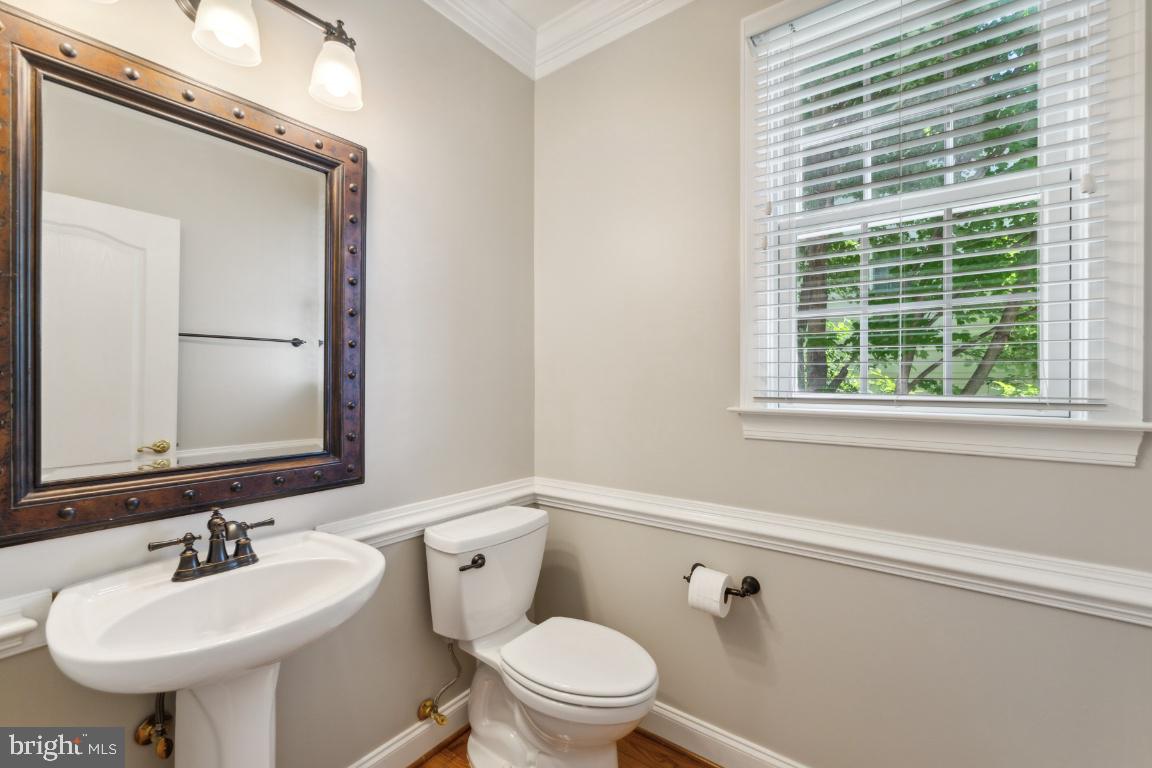 LANSDOWNE ON THE POTOMAC - Residential Lease