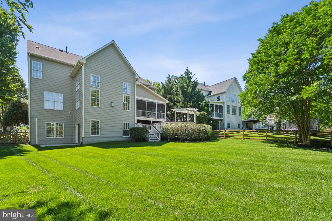 LANSDOWNE ON THE POTOMAC - Residential Lease