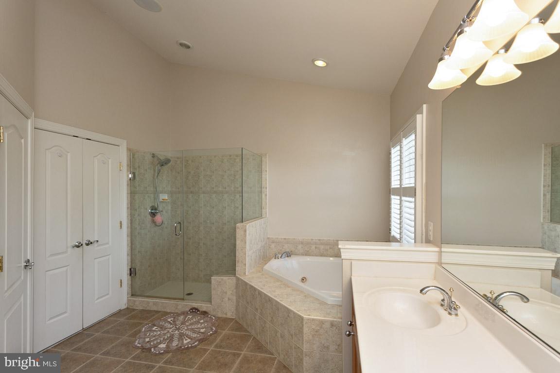 LANSDOWNE ON THE POTOMAC - Residential Lease