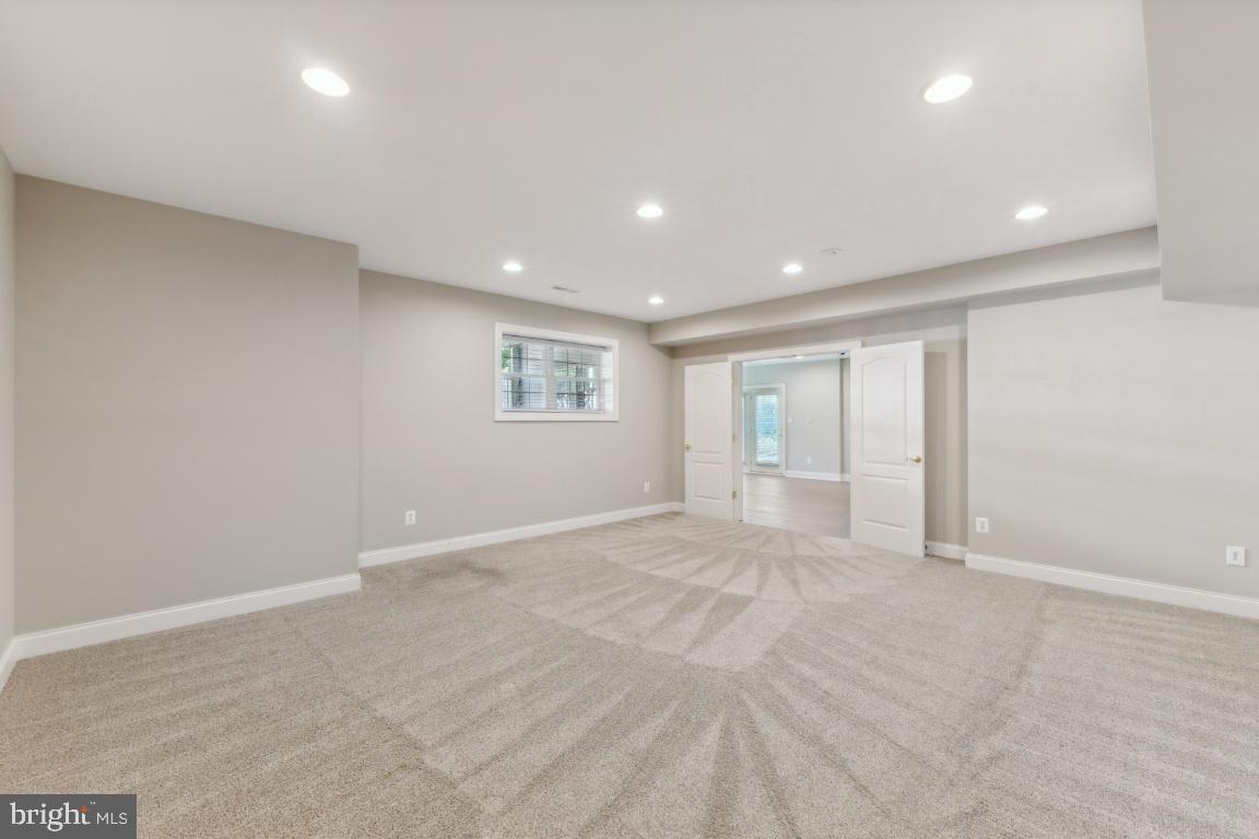 LANSDOWNE ON THE POTOMAC - Residential Lease