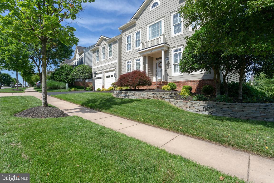 LANSDOWNE ON THE POTOMAC - Residential Lease