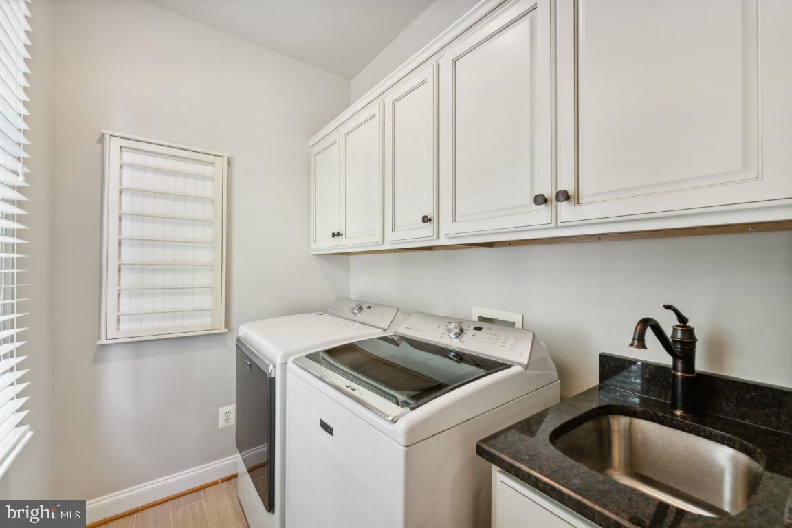 LANSDOWNE ON THE POTOMAC - Residential Lease