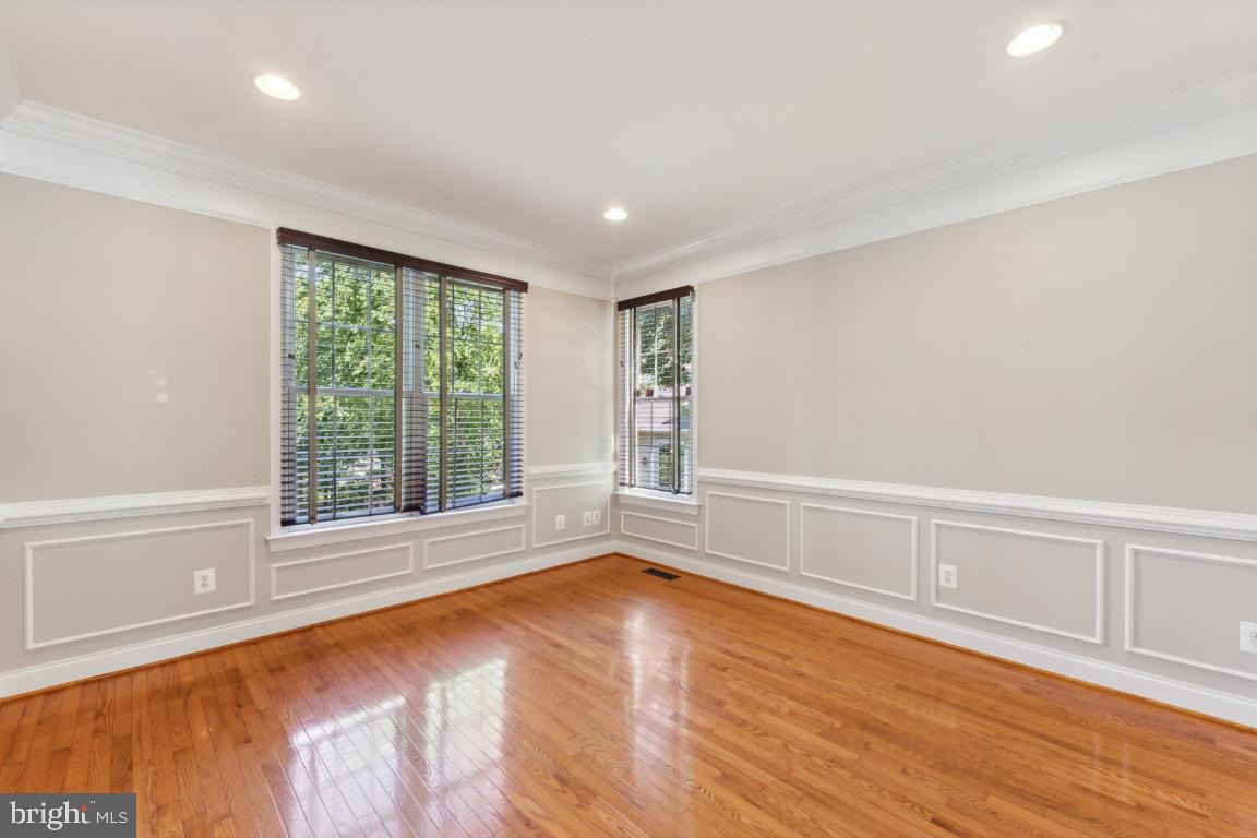 LANSDOWNE ON THE POTOMAC - Residential Lease