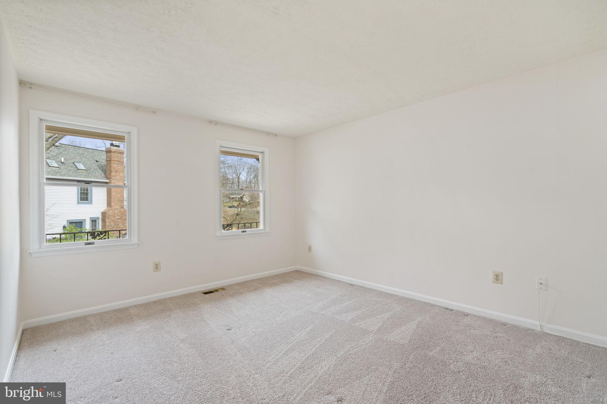 COUNTRY CLUB LAKE - Residential