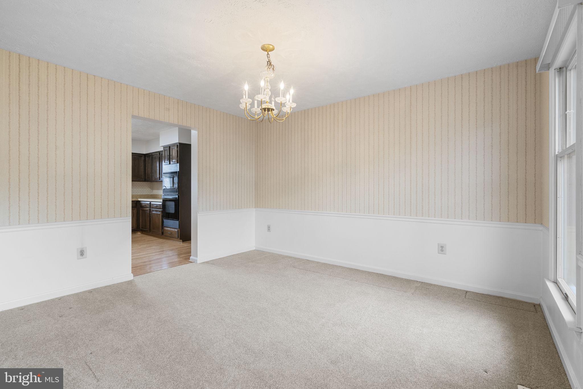 COUNTRY CLUB LAKE - Residential