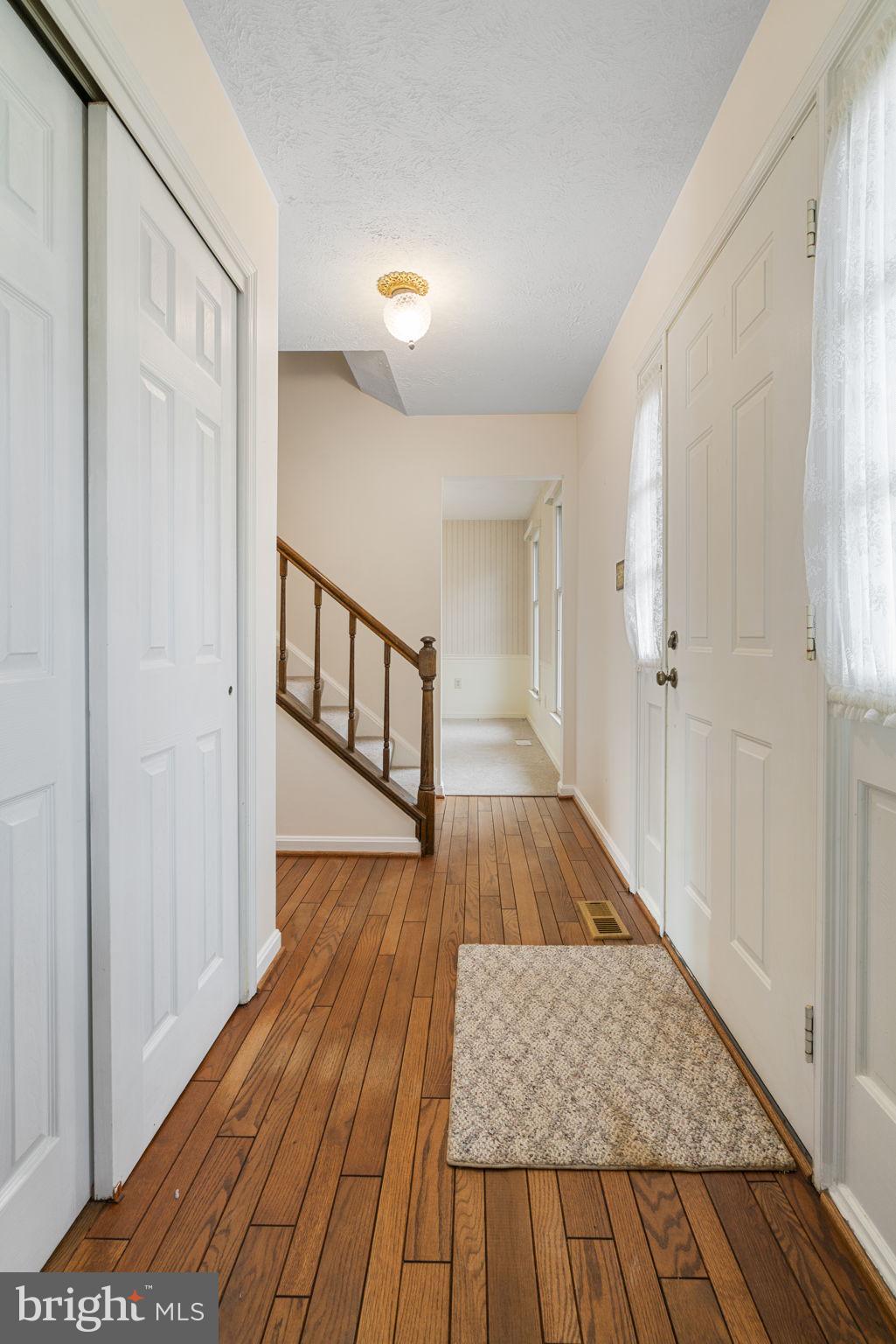 COUNTRY CLUB LAKE - Residential