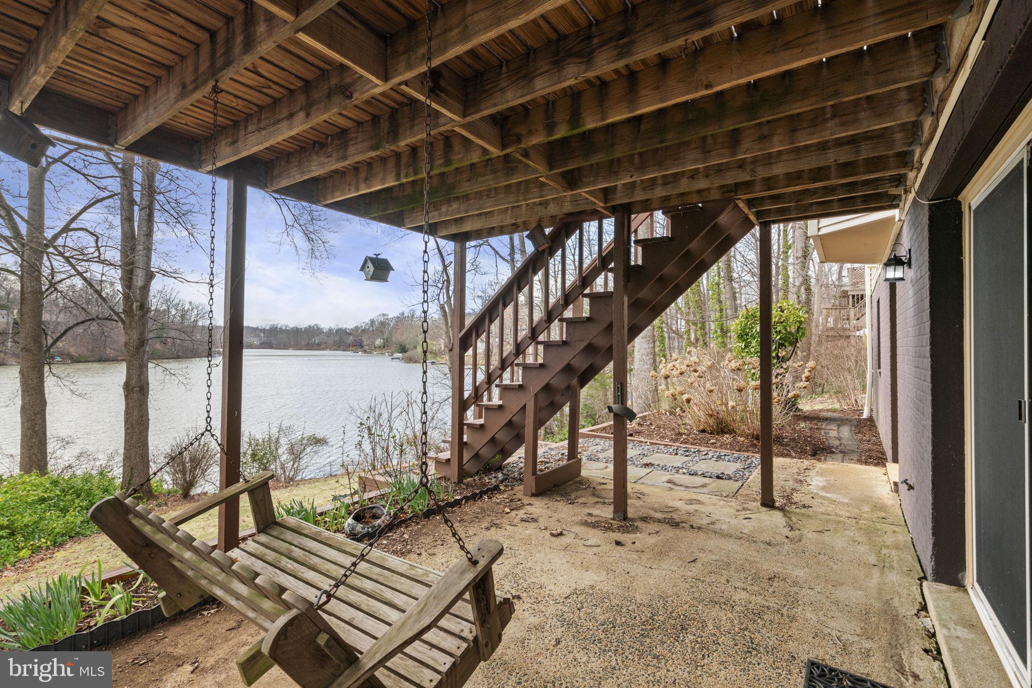 COUNTRY CLUB LAKE - Residential