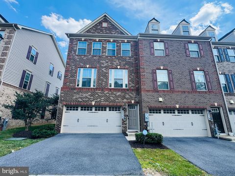 Townhouse For Rent - 8032 Spring Arbor Drive<br/> LAUREL, MD 20707