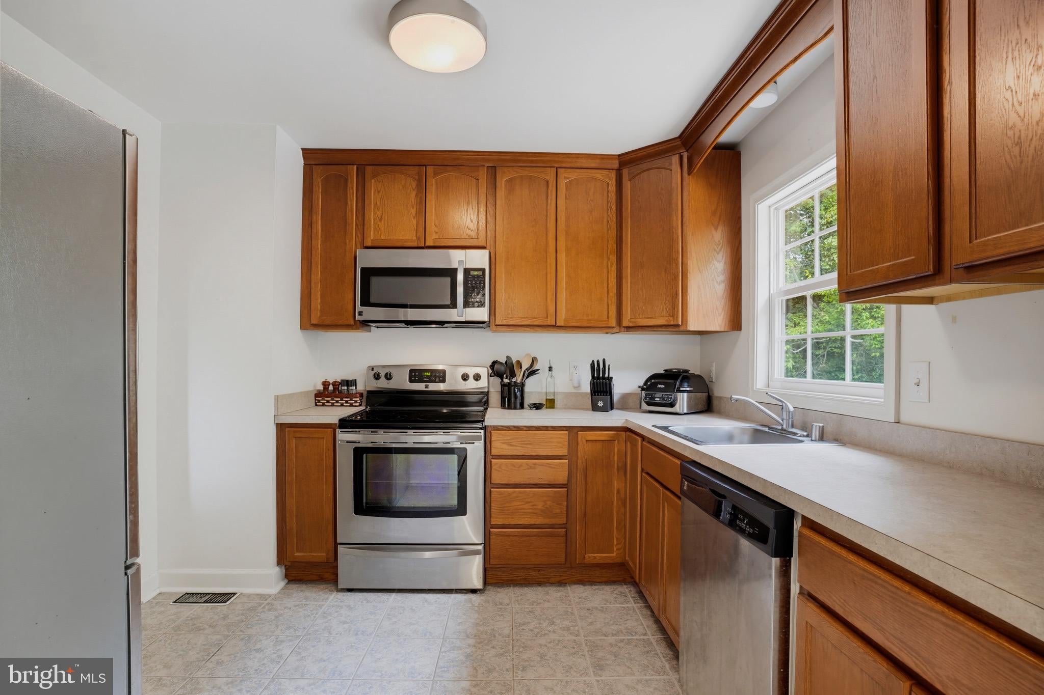 41012 OAKVILLE ROAD