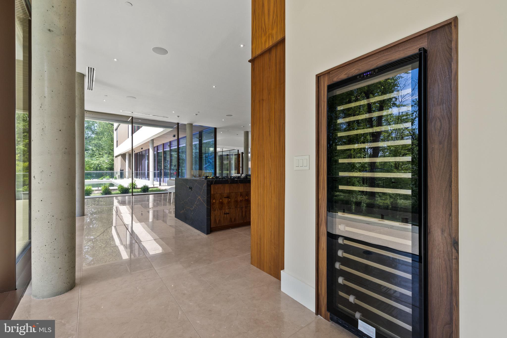 1627 LAFAYETTE ROAD