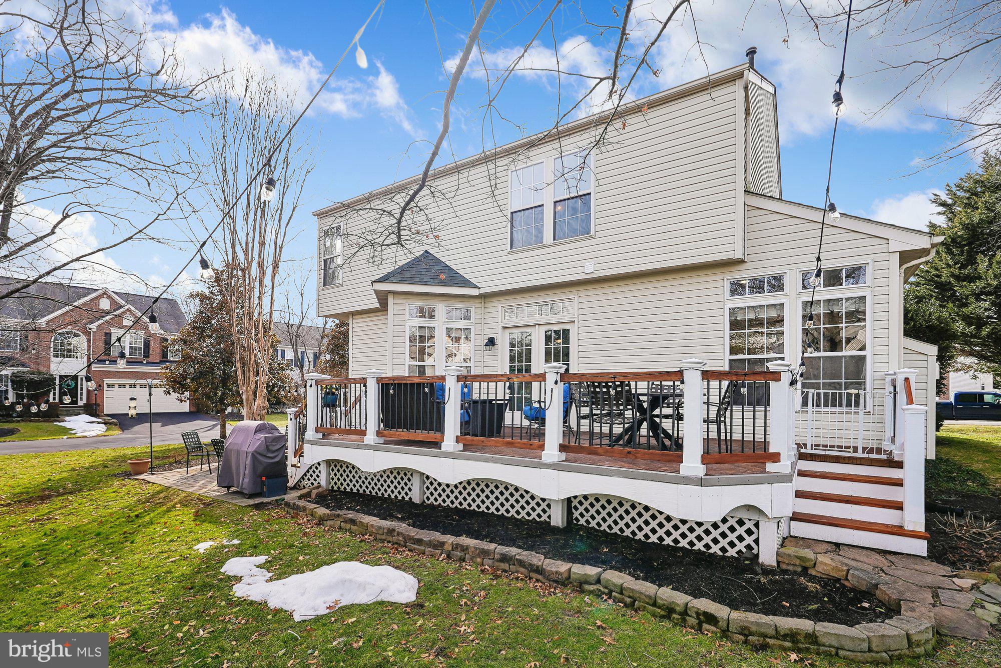 VIRGINIA OAKS - Residential