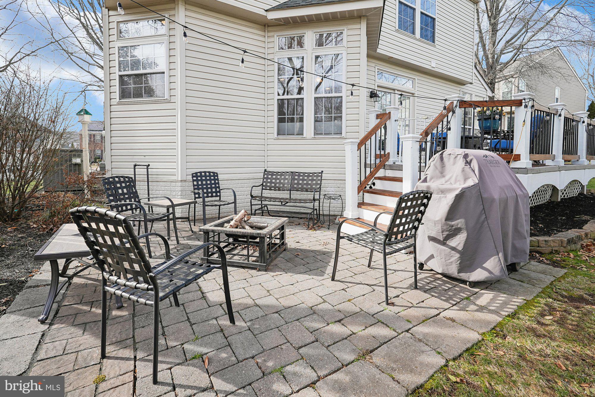 VIRGINIA OAKS - Residential