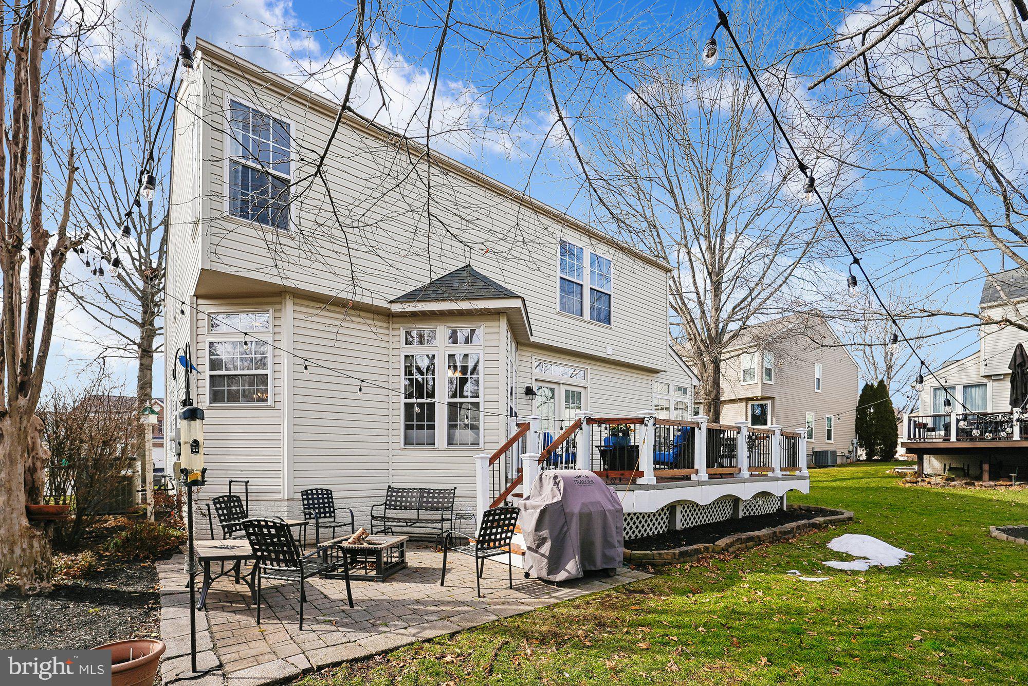 VIRGINIA OAKS - Residential