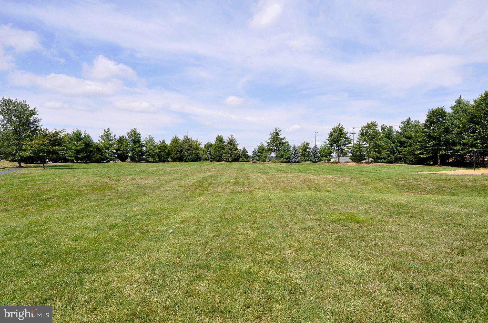 VIRGINIA OAKS - Residential