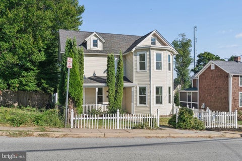 Photo of 412 Fairmount Avenue, TOWSON, MD 21286 (MLS # MDBC2168536)