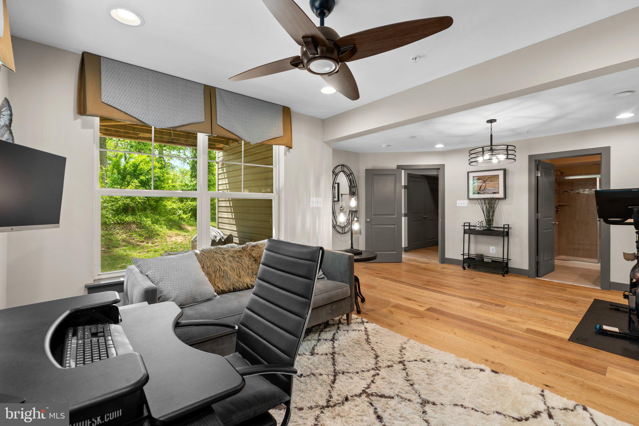 ARNOLD RIDGE - Residential