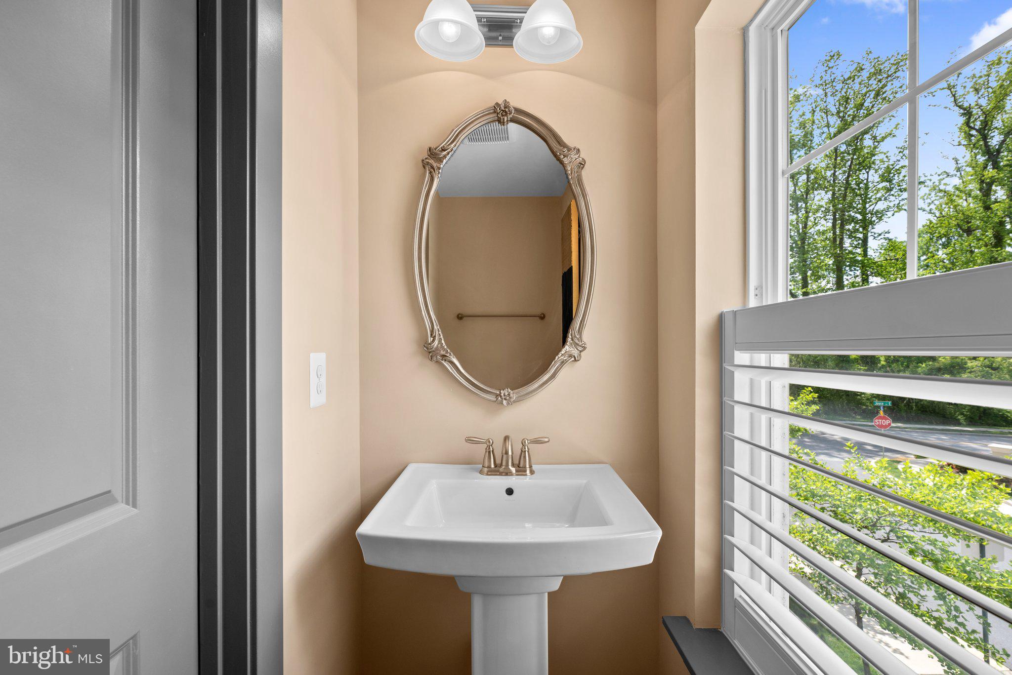 ARNOLD RIDGE - Residential