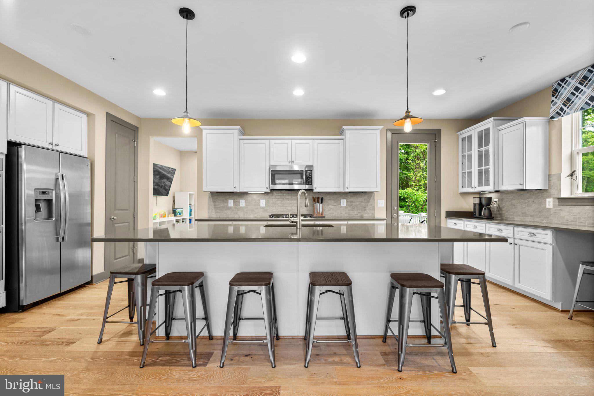 ARNOLD RIDGE - Residential