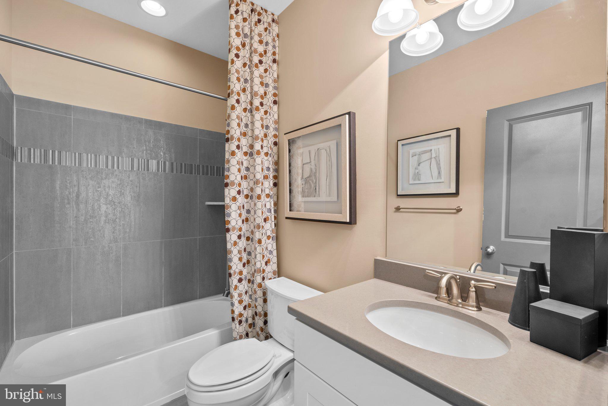 ARNOLD RIDGE - Residential