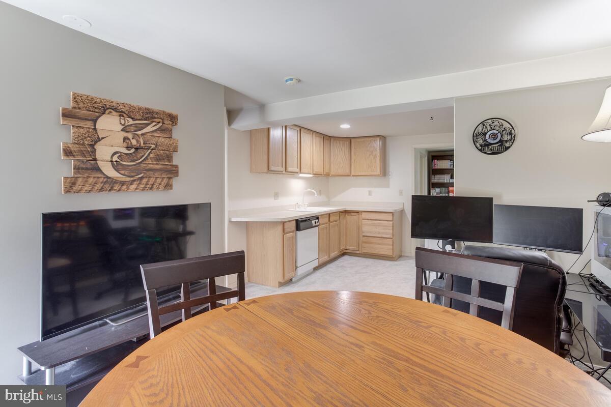 KIMBERLY WOODS VILLAGE - Residential