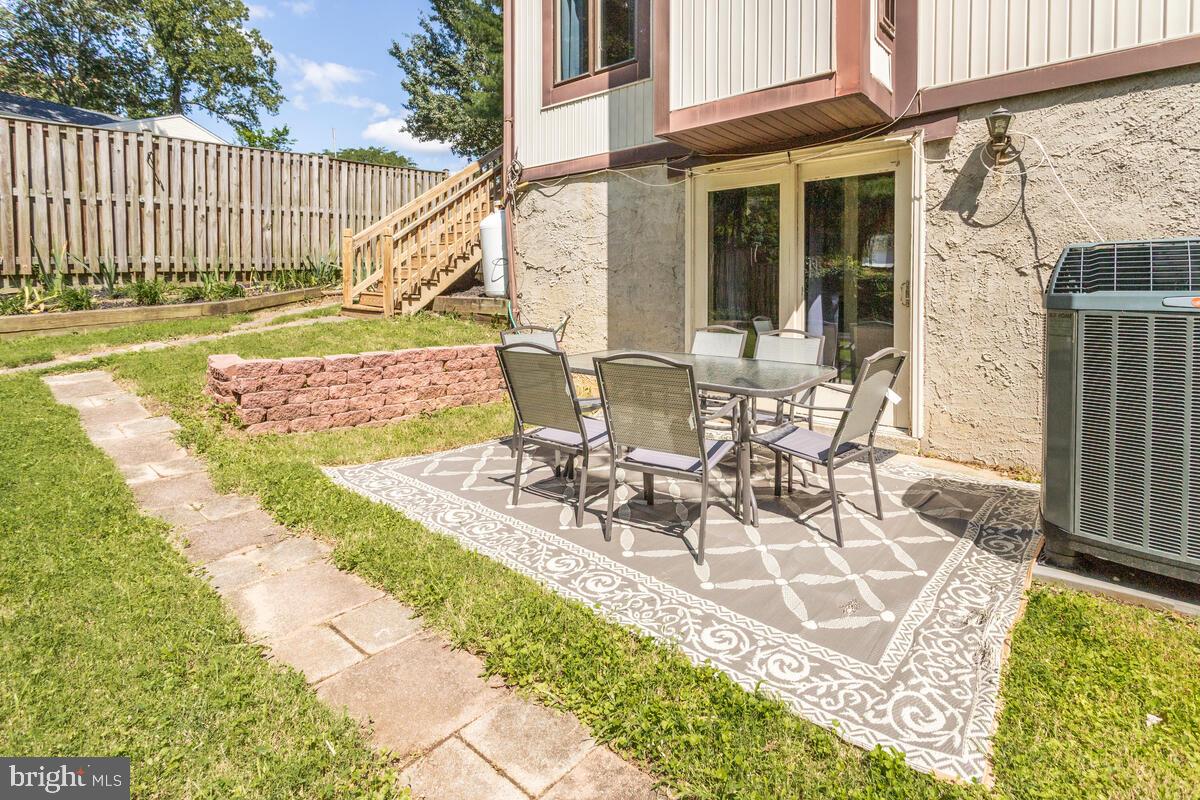 KIMBERLY WOODS VILLAGE - Residential