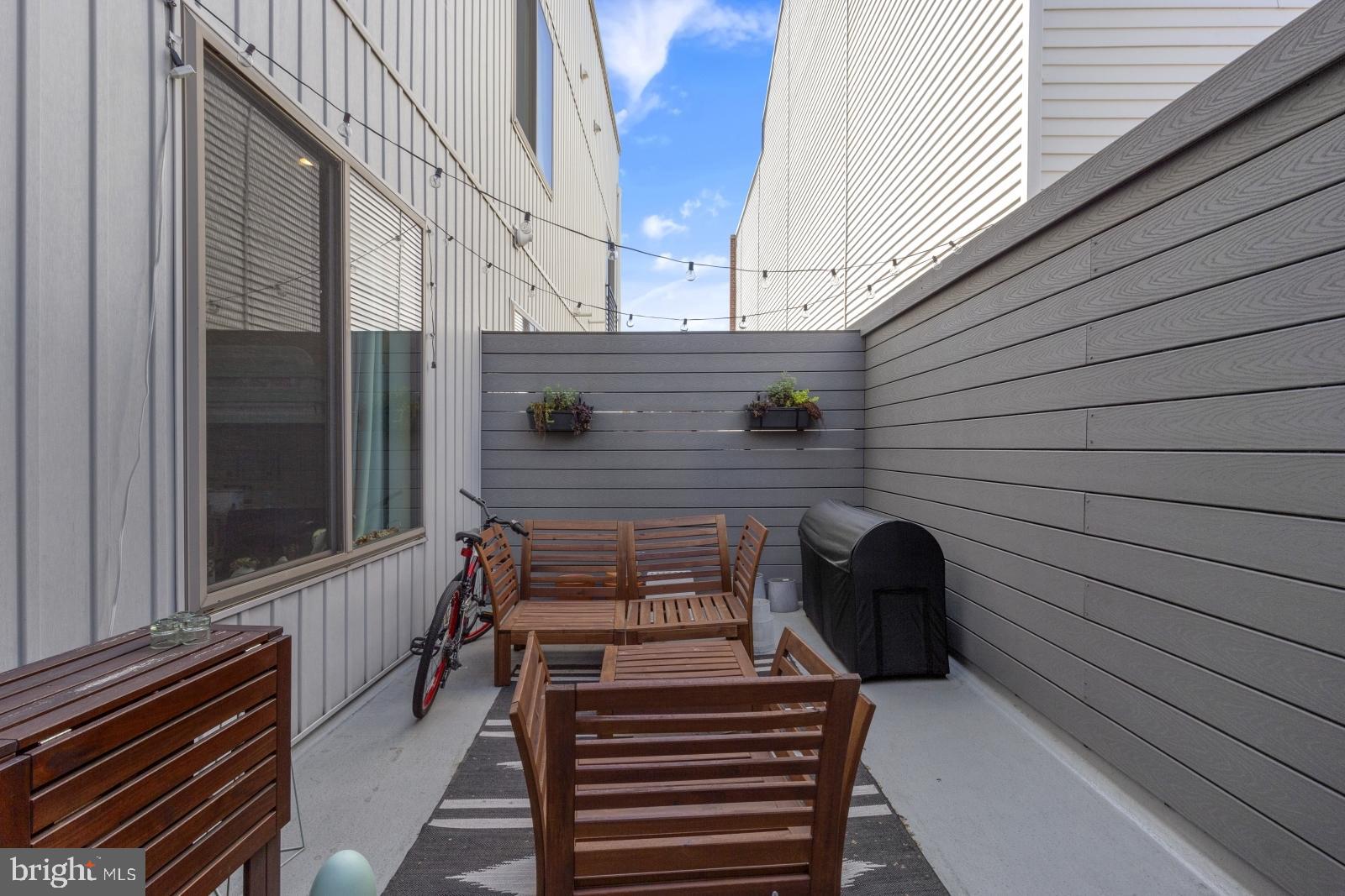 EAST PASSYUNK CROSSING - Residential Lease