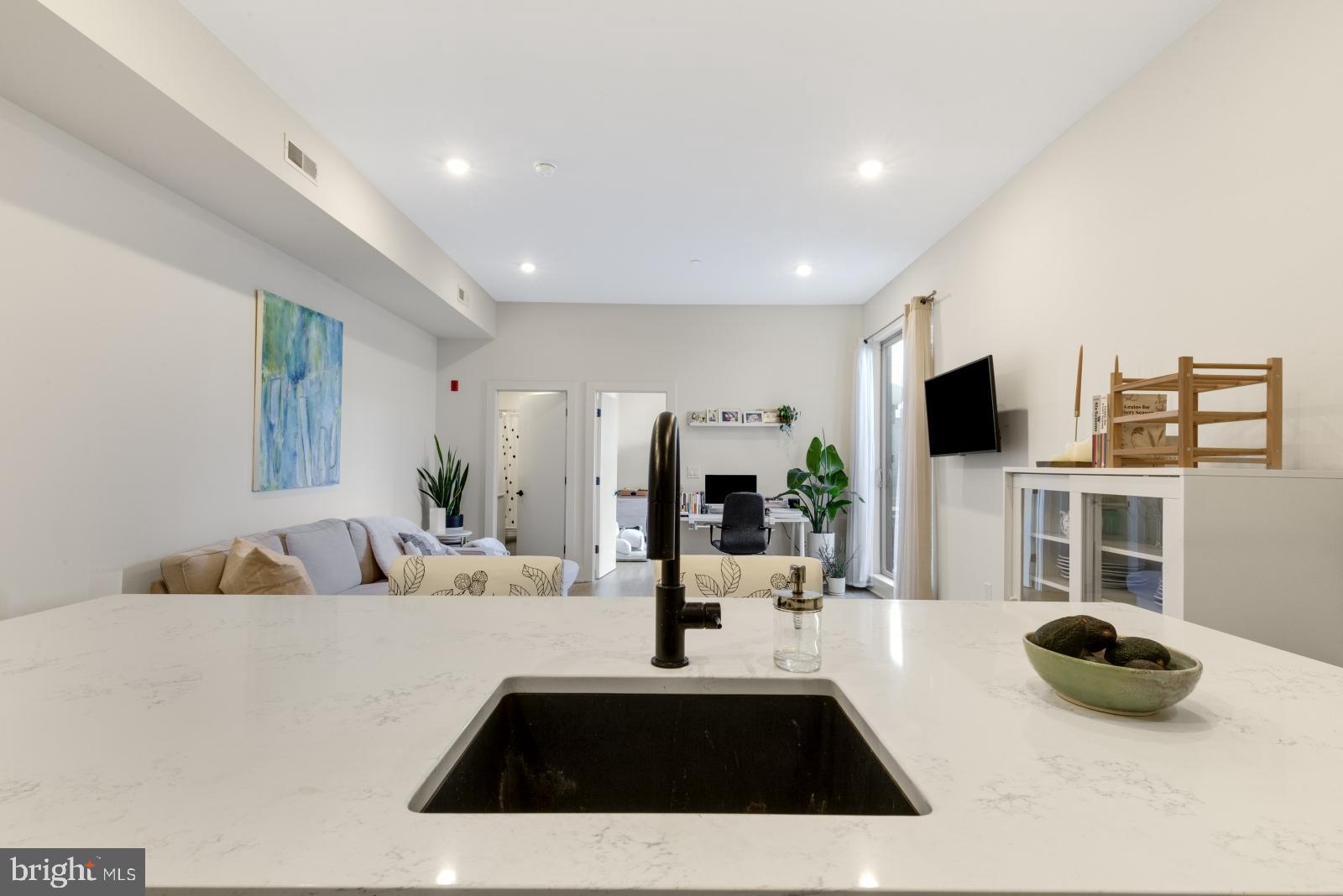 EAST PASSYUNK CROSSING - Residential Lease