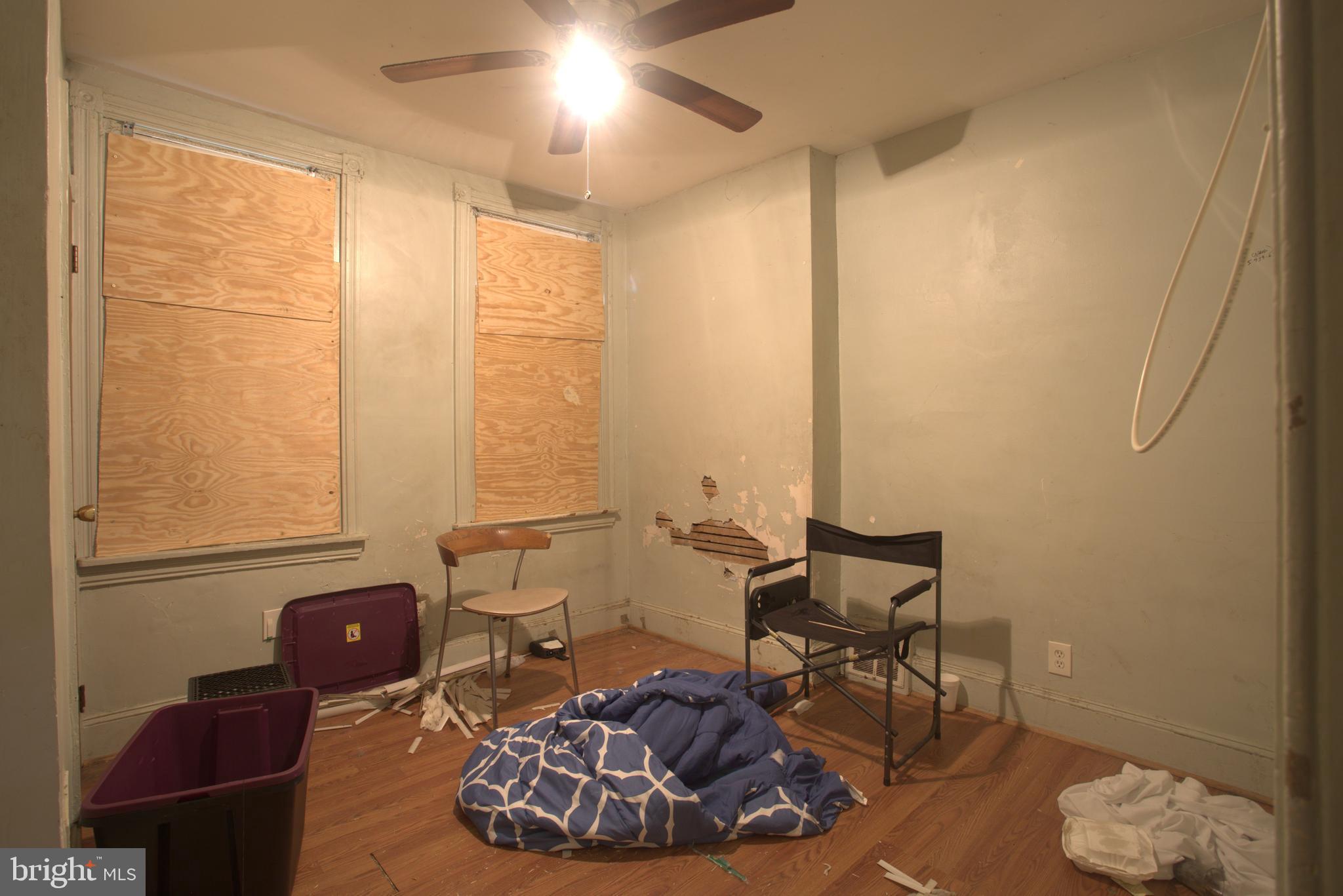 ELMWOOD PARK - Residential