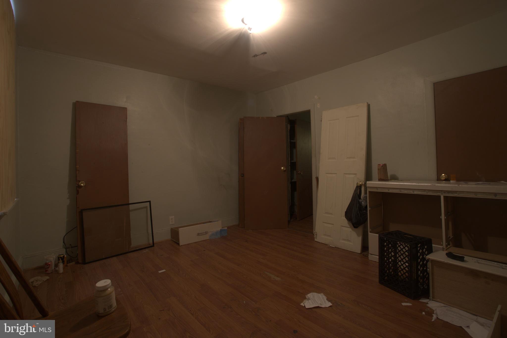 ELMWOOD PARK - Residential