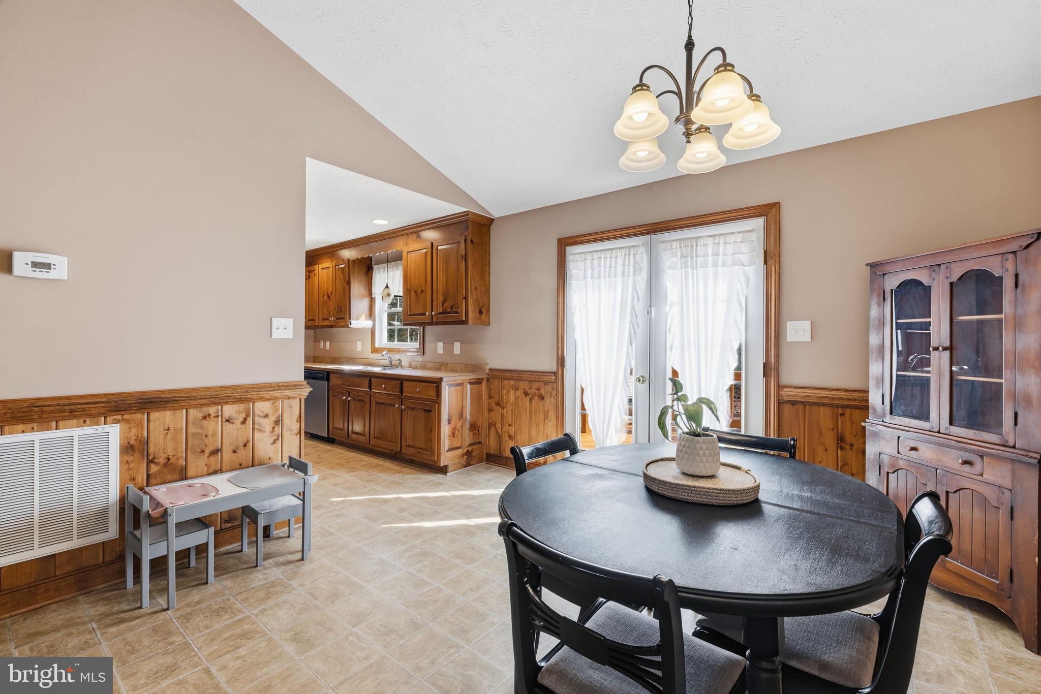 WINDING RIDGE - Residential