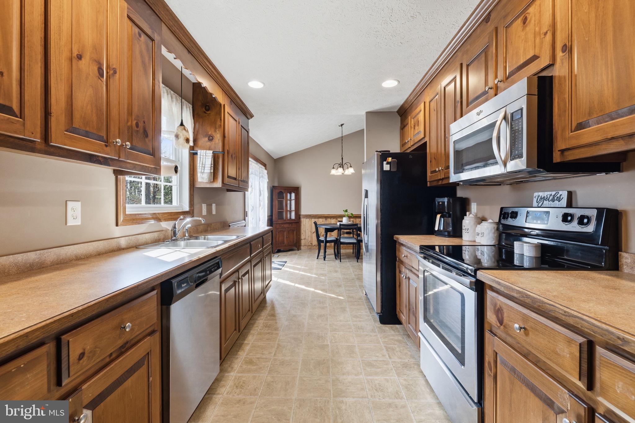 WINDING RIDGE - Residential