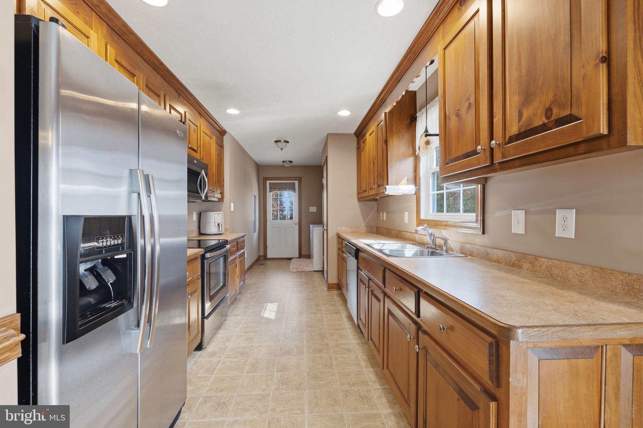 WINDING RIDGE - Residential