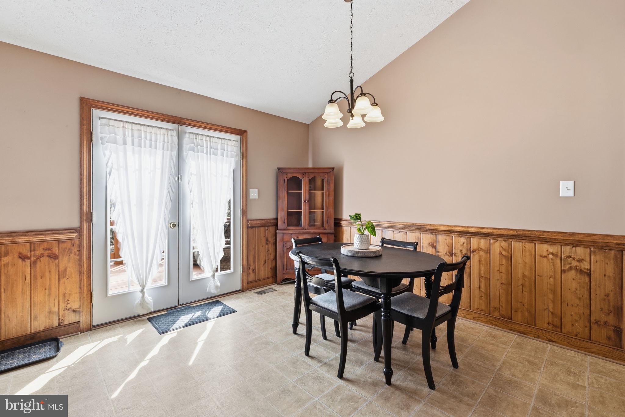 WINDING RIDGE - Residential