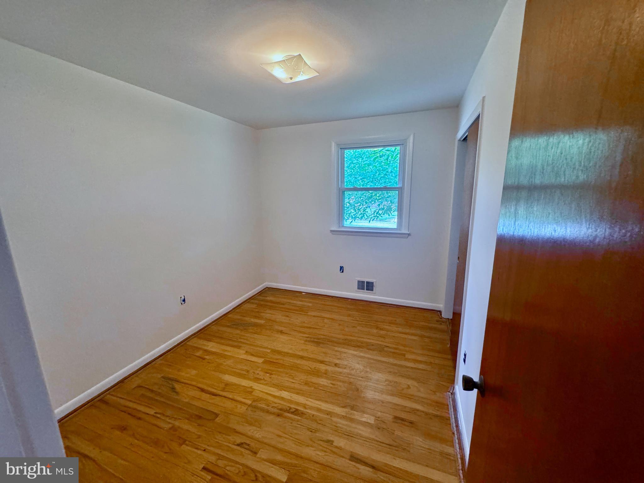 FORT WASHINGTON - Residential