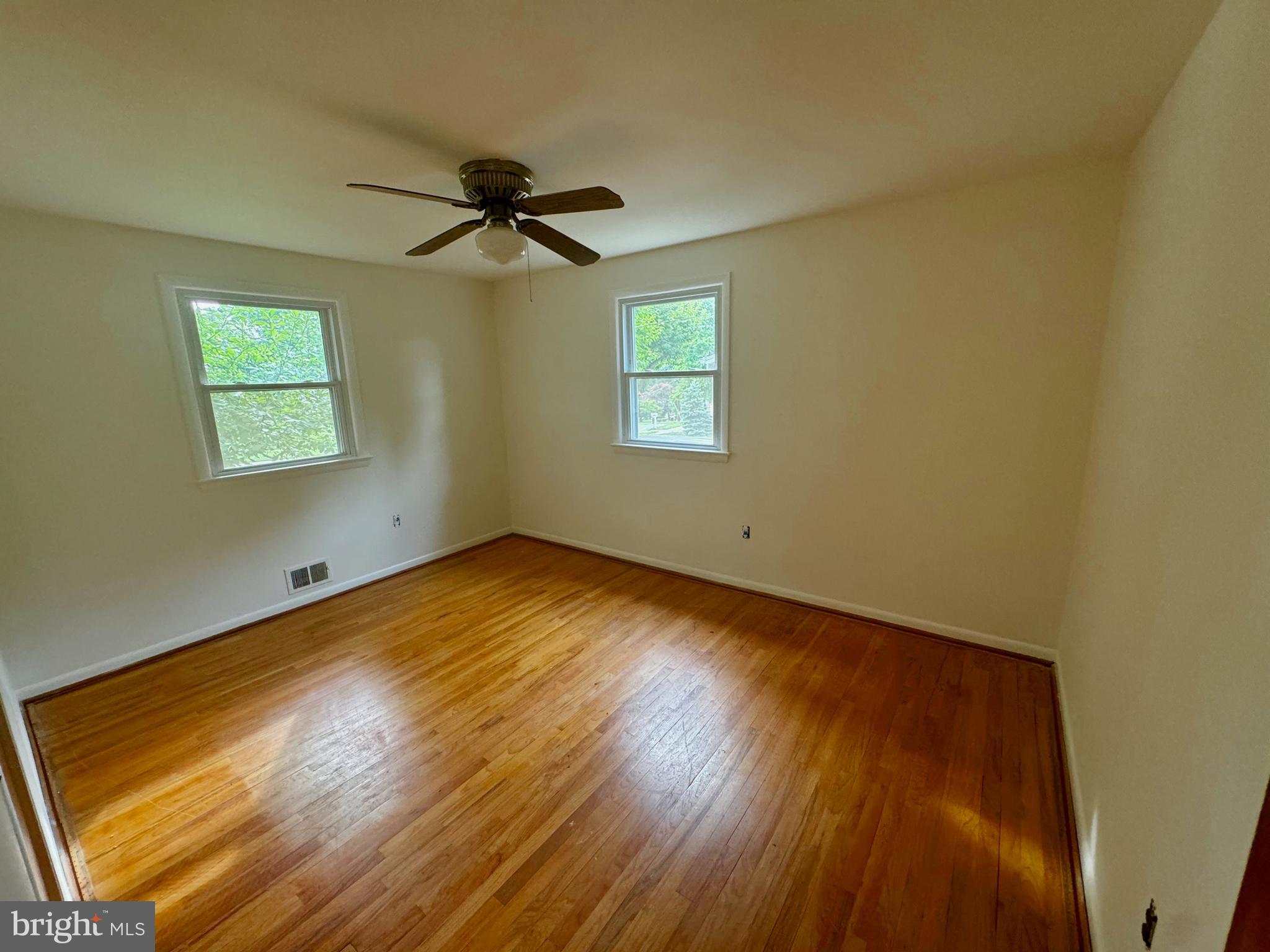 FORT WASHINGTON - Residential