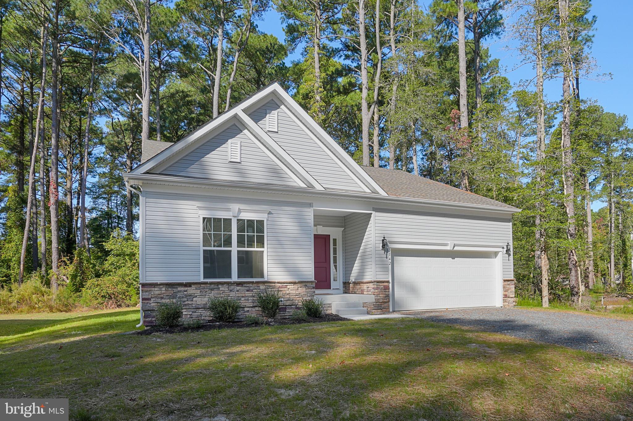 CAPTAIN'S COVE - Residential