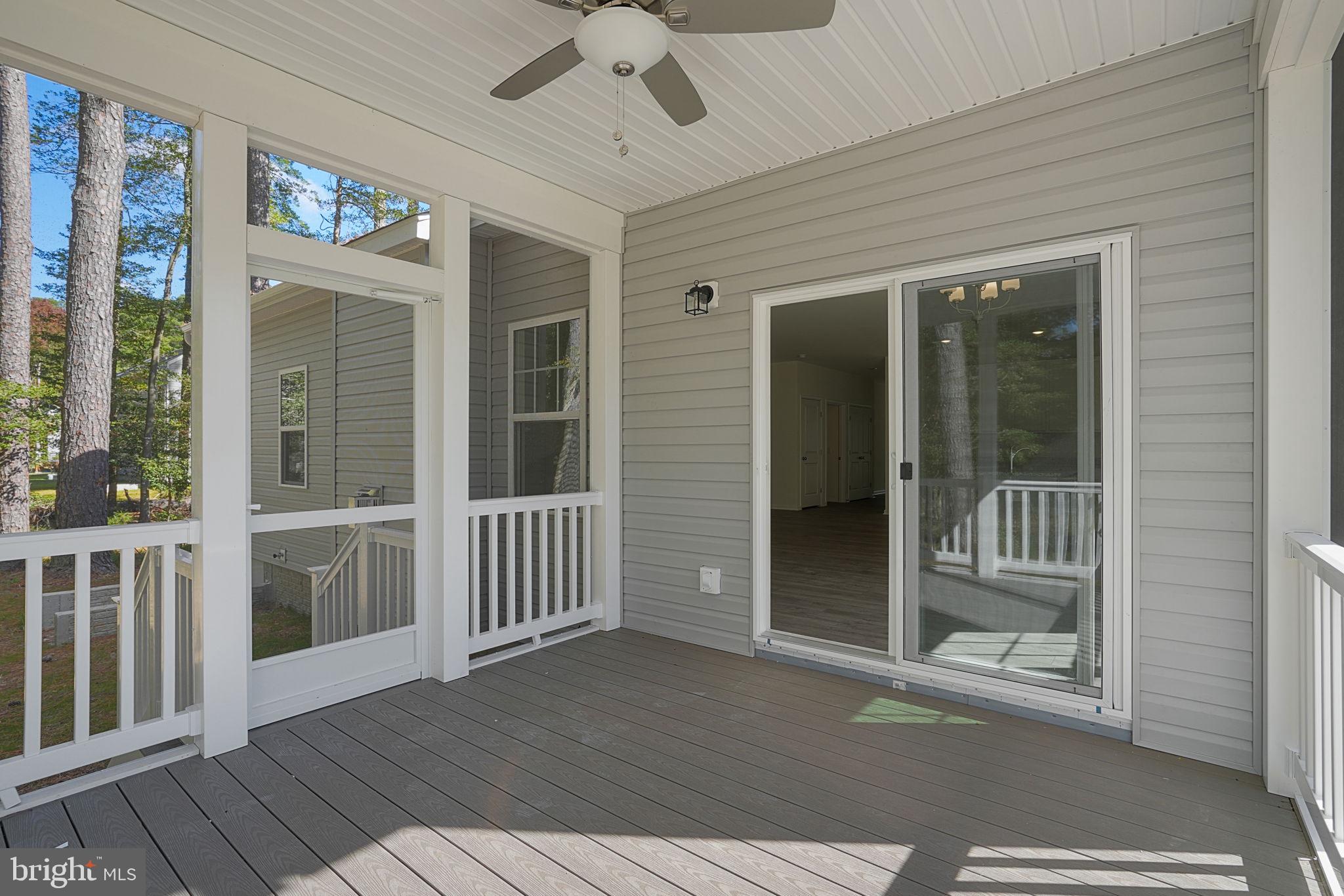 CAPTAIN'S COVE - Residential