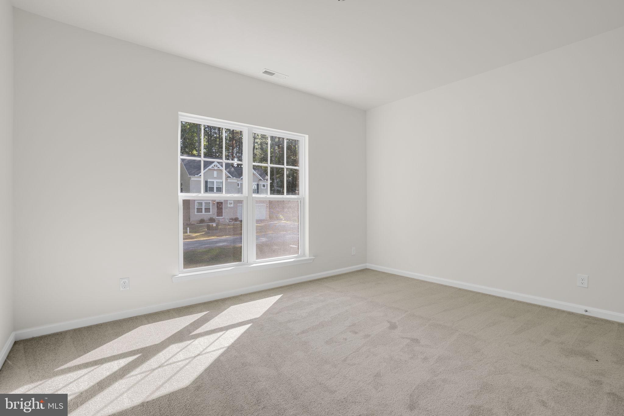 CAPTAIN'S COVE - Residential