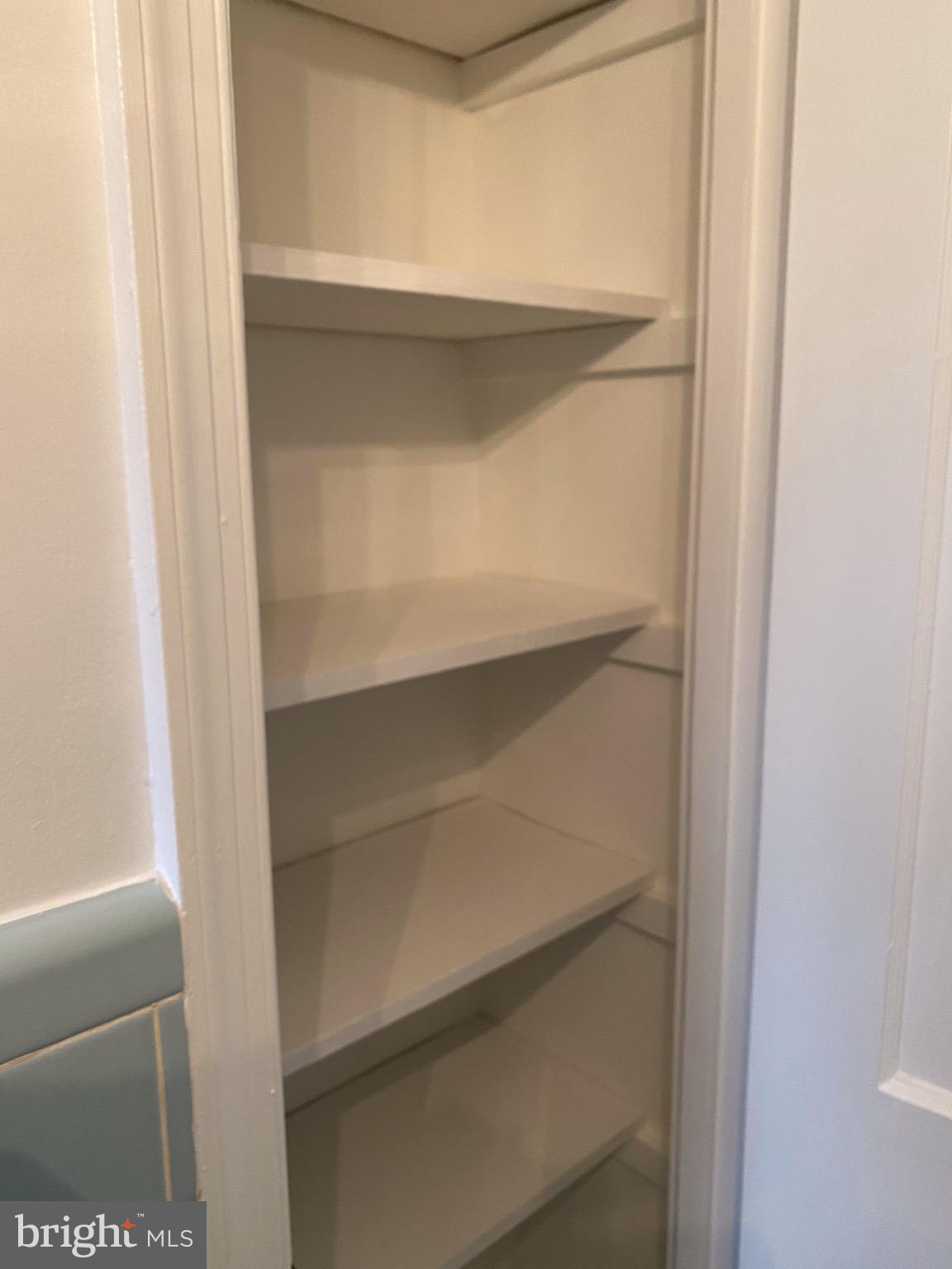 GLENMONT VILLAGE - Residential Lease