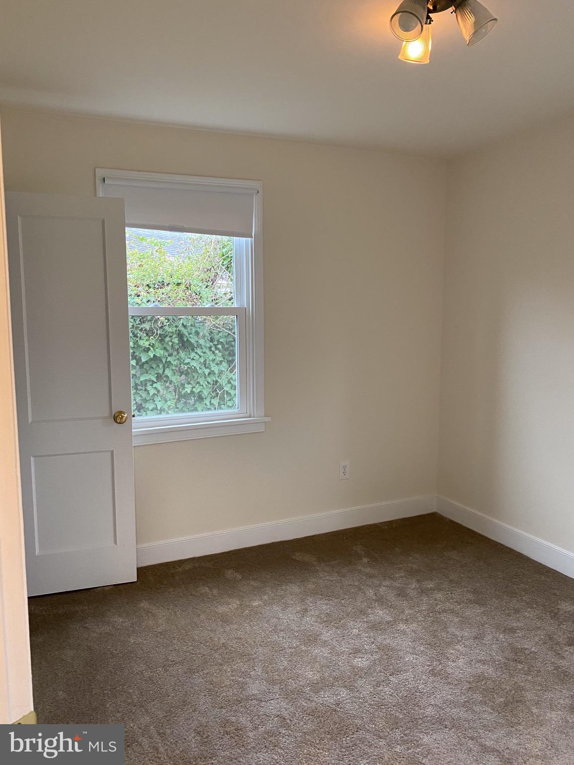 GLENMONT VILLAGE - Residential Lease