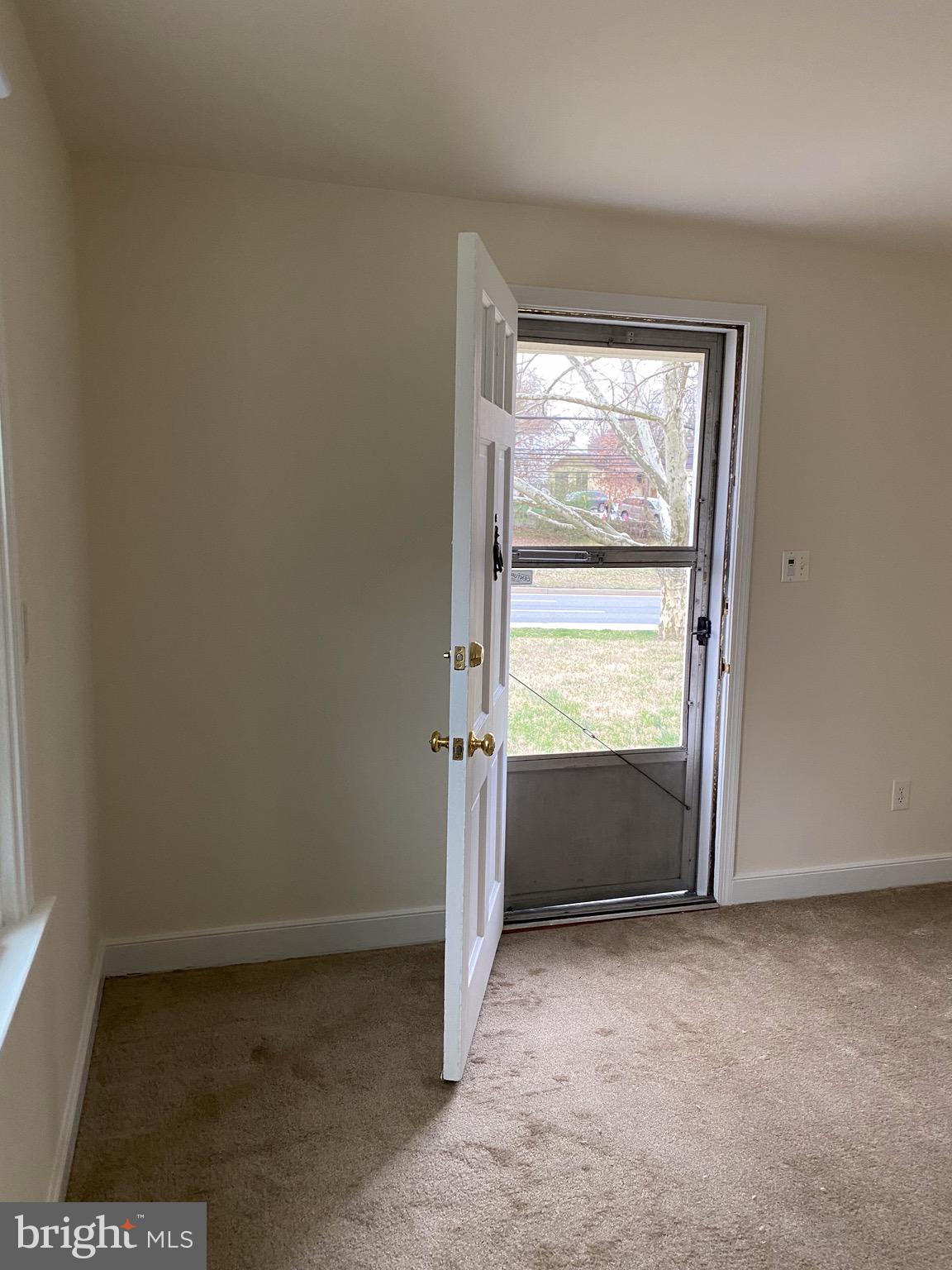 GLENMONT VILLAGE - Residential Lease