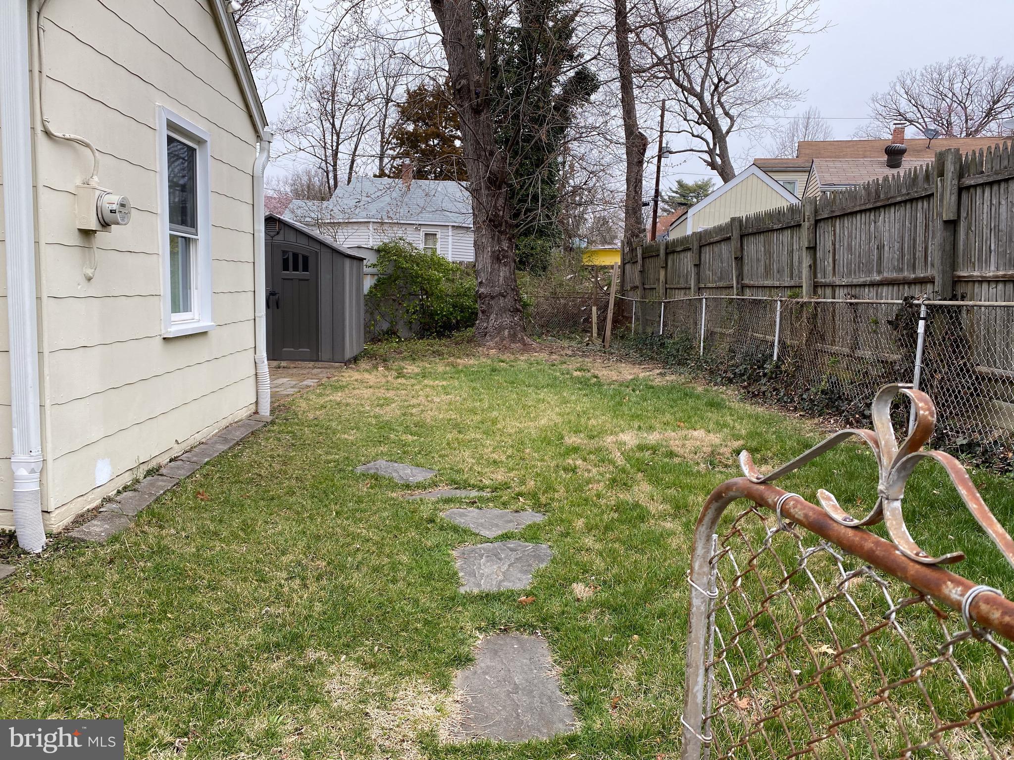 GLENMONT VILLAGE - Residential Lease