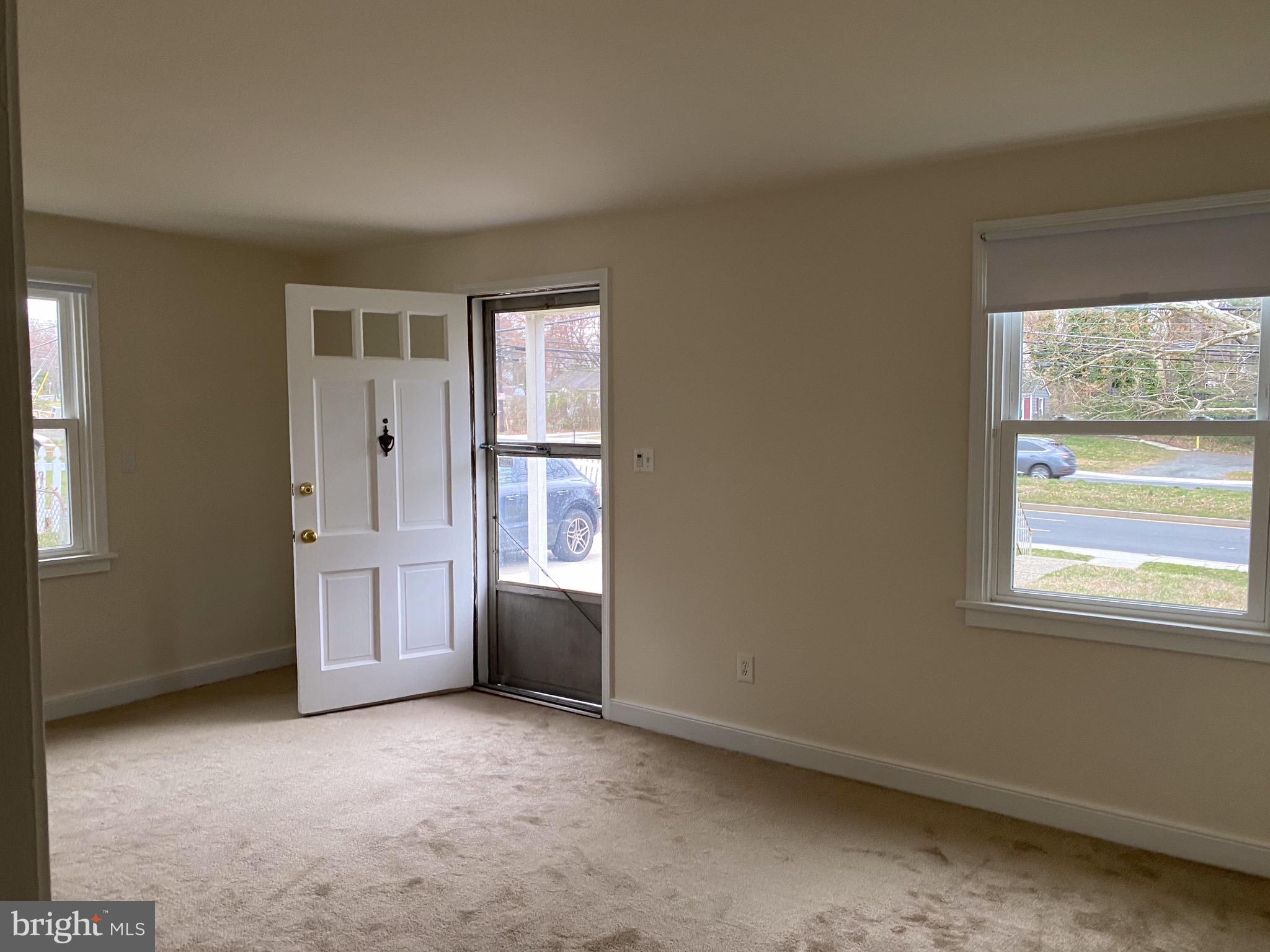 GLENMONT VILLAGE - Residential Lease