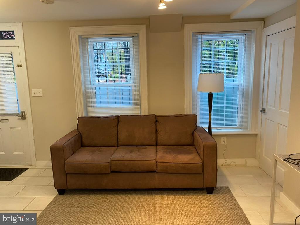 DUPONT - Residential Lease